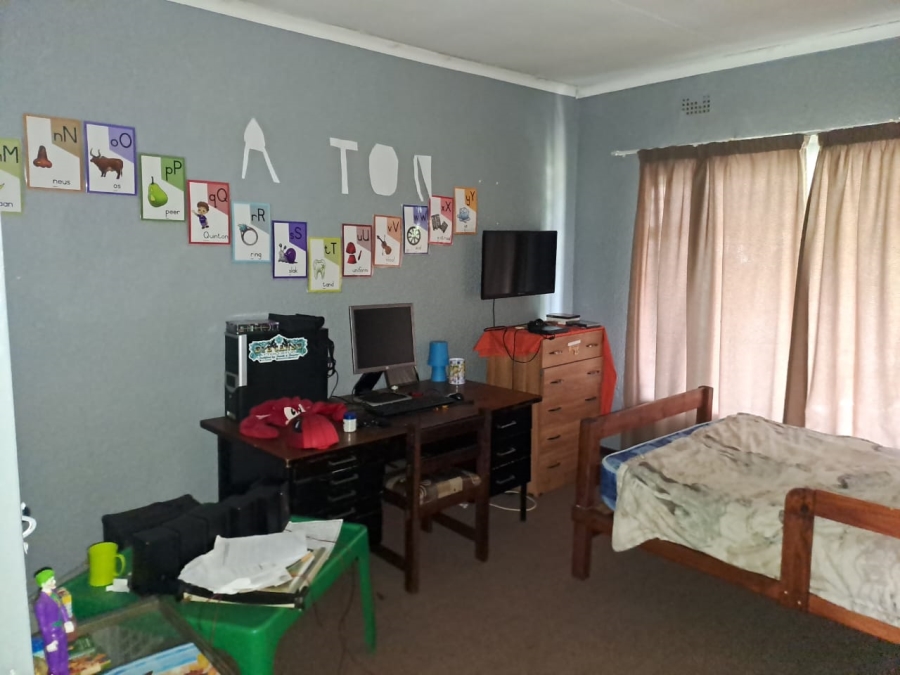 4 Bedroom Property for Sale in Oos Einde North West